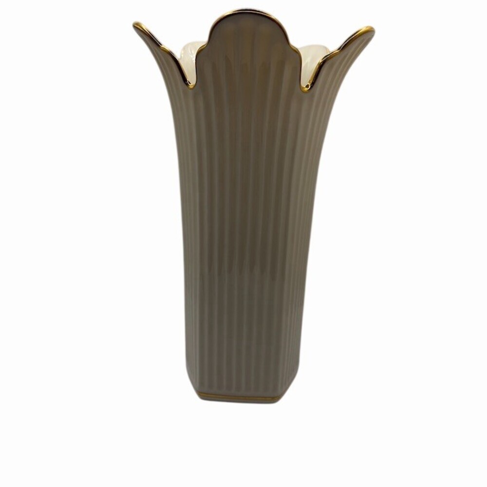 Lenox Meridian Collection Vase Ivory Ribbed Fluted 24K Gold Trim